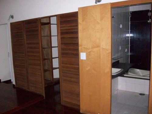 Imagem 21 de 26 de Casa 6 Comodos - 32