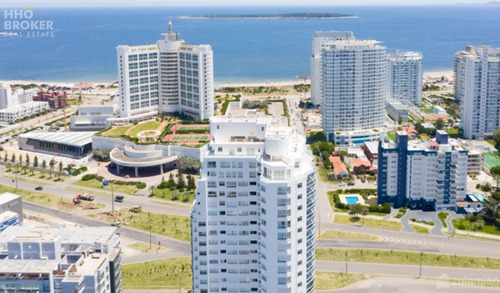 Imagen 13 de 24 de Apartamento En Venta De 2 Dormitorios En Playa Mansa-terraza Con Parrillero - Punta Del Este Mansa