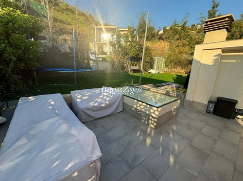 Casa En Venta De 4 Dorm. Lo Barnechea Townhouse Oportunidad