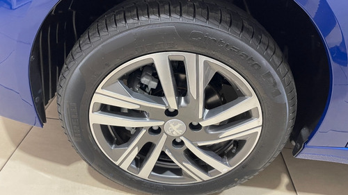 Imagen 18 de 25 de Peugeot 208 Feline Tiptronic