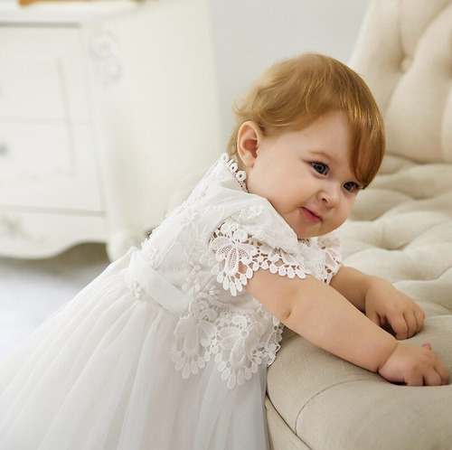 Imagem 2 de 6 de Vestido Bebê Batizado Casamento Com Renda Guipir E Saia Tule