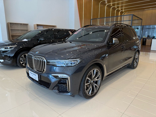 BMW X7 4.4 V8 M50I