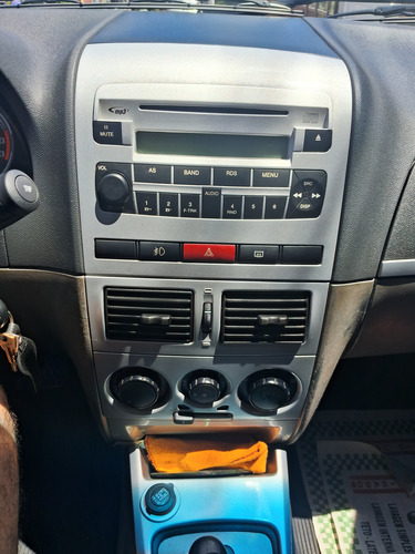 Fiat Siena 1.8 Hlx Flex Dualogic 4p