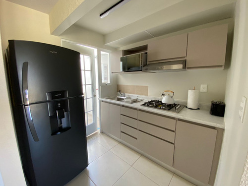 Venta De Casa De 3 Habitaciones En Senderos, Tecámac, A 30 Minutos De Cdmx Ubicada En Fraccionamiento Cerrado Con Alberca