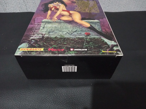 Vampirella Loose Collector Executive Replicas Forever (Usado)