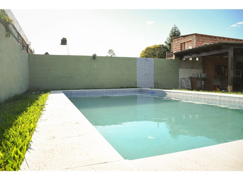 Casa Dos Dormitorios Con Piscina Tierra De Suenos Alvear