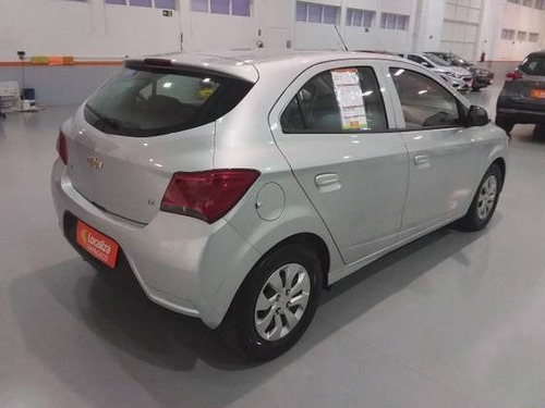 Imagem 8 de 10 de Chevrolet Onix 1.0 Mpfi Lt 8v Flex 4p Manual