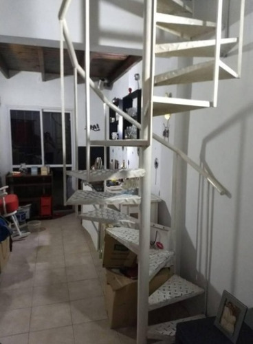 Imagen 2 de 6 de Duplex 2 Ambientes En Venta En Berazategui Sourigues