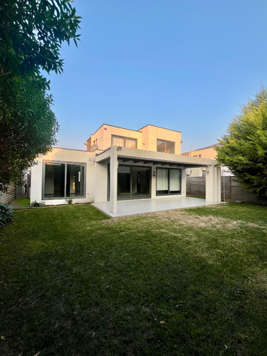 Casa Chicureo Cómoda Y Segura