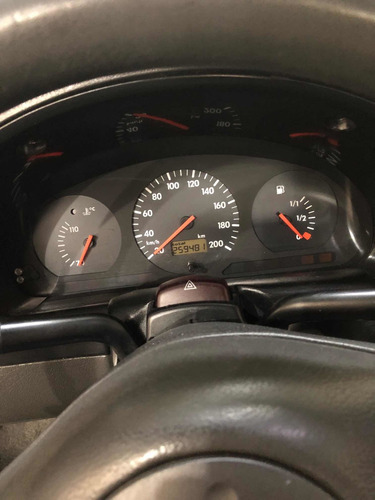 Imagem 6 de 7 de Volkswagen Parati 1.8 Mi Club