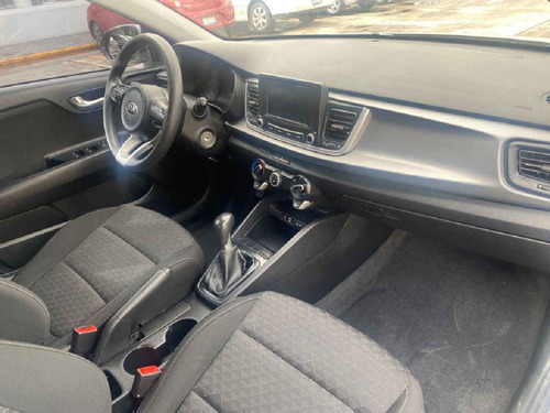 Imagen 8 de 15 de Kia Kia Rio Sedan 2019 4p Lx, 1.6 L Mpi Tm6, Ve, Ba, Bl, Ra