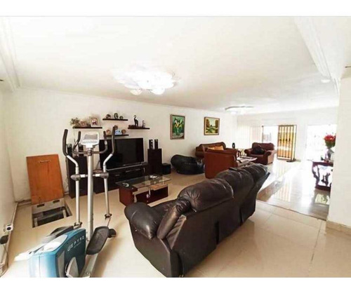 Imagen 3 de 12 de Venta De Casa En Medellín Sector Laureles
