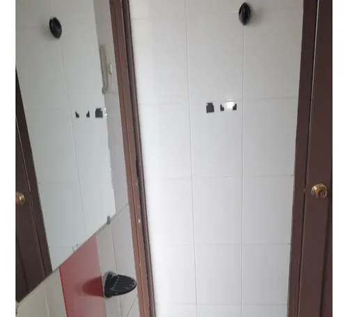 Casa Remodelada Tiene Un Cuarto Que Sirve Como Local O Habitación Con Baño Privado