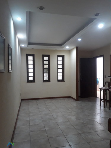 Imagem 27 de 30 de Vendo Casa Tipo Sobrado 3 Dormitório, Jardim Planalto Jundiaí/sp - Ca00122 - 34789203