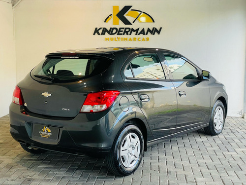 Chevrolet Onix ONIX HATCH Joy 1.0 8V Flex 5p Mec.