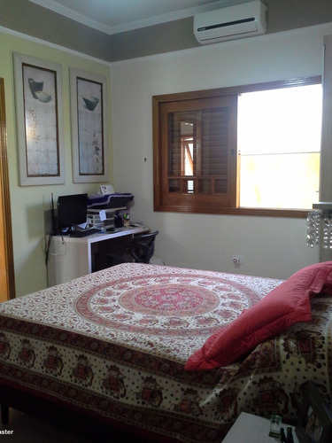 Imagem 9 de 14 de V253 Casa C/ 2 Dorms E 1 Suite.