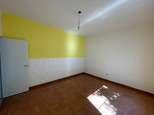 Imagen 6 de 14 de Alquiler Casa Tipo Ph 4 Ambientes En La Tablada Con Patio Sin Expensas