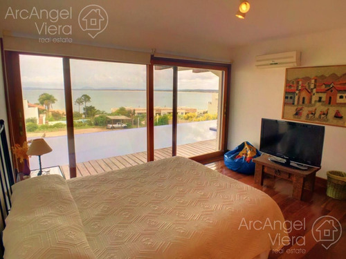 Casa Con Piscina Vista Al Mar En Punta Ballena En Alquiler Venta