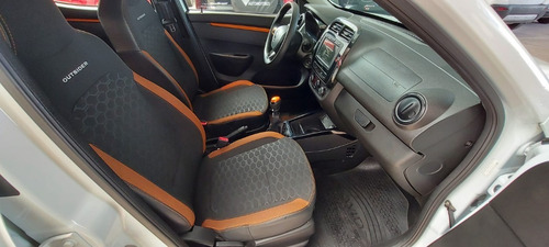 Imagen 6 de 8 de Renault Kwid Outsider 1.0 2021 Automotores Gps