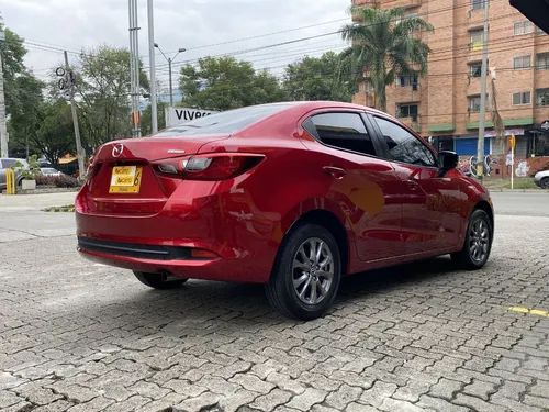 Mazda 2 1.5 Touring At 4x2 2025