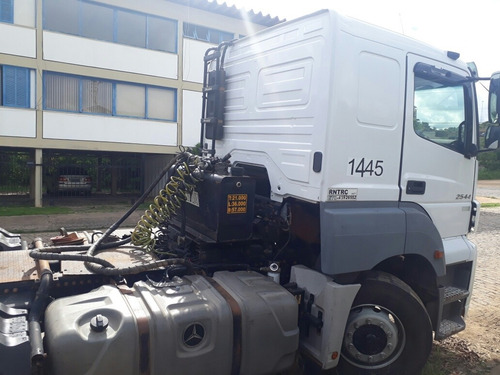Mercedes 2544