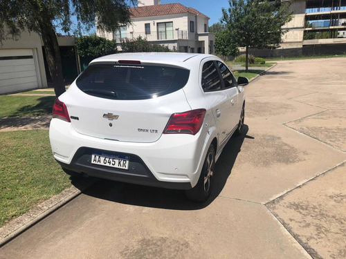Chevrolet Onix 1.4 Ltz Mt 98cv 2016