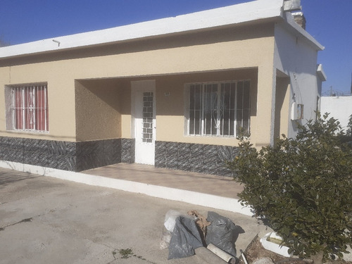 Imagen 1 de 9 de Casa Dos Dormitorios