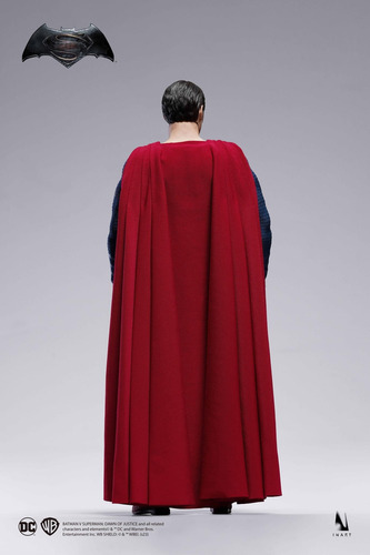 Figura De Colección Superman Inart 1/6 Batman Vs Superman