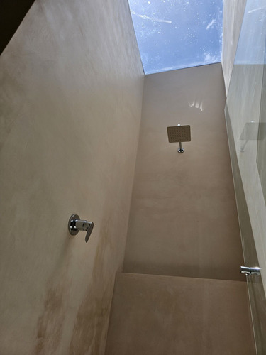 Casa Remodelada De Una Planta En Venta En Conkal.