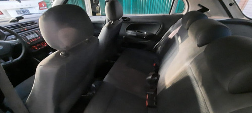 Imagen 3 de 9 de Volkswagen Gol Trend Trendline 1.6 101cv 2020