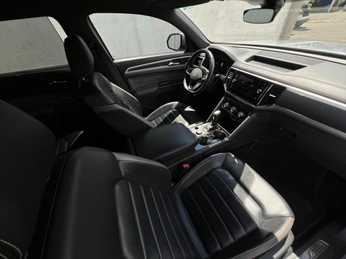 Volkswagen Cross Sport 3.6 R-Line At