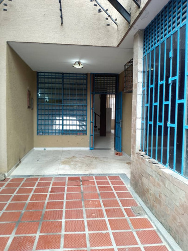 Vera Casa Inmobiliaria Vende Casa Con Local Comerical En La Candelaria L/firma Ns-2