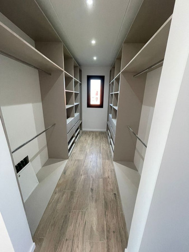 Casa En Venta De 4 Dormitorios A Estrenar En San Lucas
