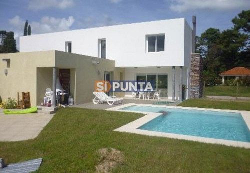 Imagen 2 de 4 de Chalet En Venta