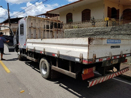 Acello 815 Ano 2018 Cabine Auxiliar Cabinado