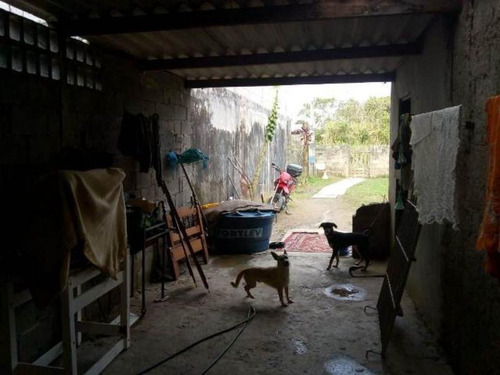 Imagem 8 de 11 de Casa No Balneário Gaivota, Em Itanhaém, Com 02 Dormitórios; 01 Wc; 01 Cozinha; 01 Sala