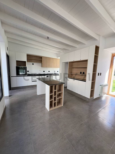 Casa En Venta En Callejón Privado - Vistalba - Luján De Cuyo - Id: 248236