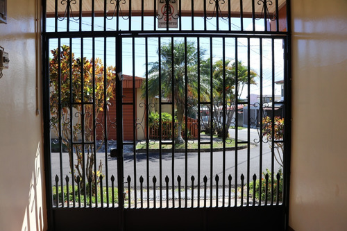 Imagen 1 de 13 de Alquila Casa En Alajuela Centro, Recién Remodelada