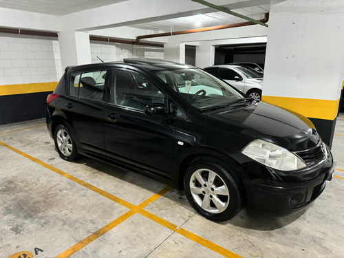 Nissan Tiida 1.8 Sl Flex 5p