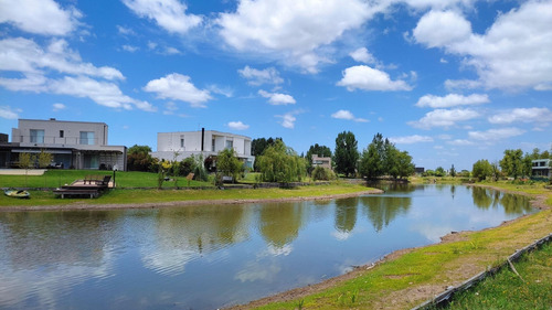 Imagen 5 de 20 de Casa En Venta A Estrenar, Laguna, Pileta, Norte, El Cantón