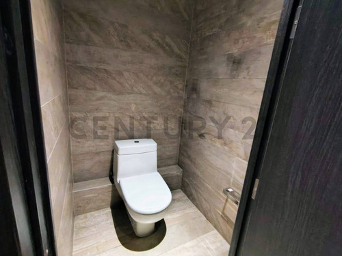 Comodo Departamento En Arriendo En Av. La Dehesa