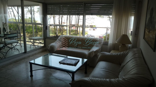 Apartamento En Mansa, 2 Dormitorios *- Ref: 859