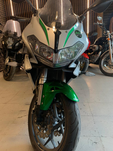 Moto Benelli 302r - Tru Movilidad