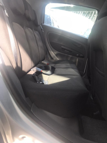 Imagem 4 de 7 de Fiat Punto 2012 1.4 Attractive Flex 5p