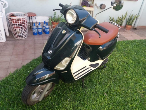 Zanella Styler Exclusive 125 Scooter