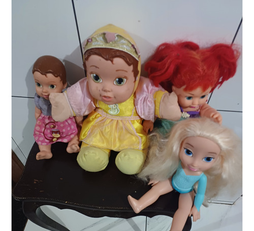 Lote De Bonecas Princesa. (Usado)