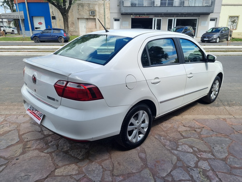Volkswagen Voyage 1.6 Highline 101cv