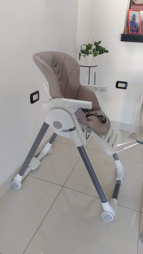 Silla De Comer Carestino Luxury Gris Claro Reclinable Luxury Blanco (Usado)