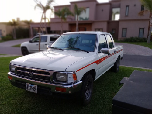 Toyota Hilux 2.4 D/cab 4x2 D