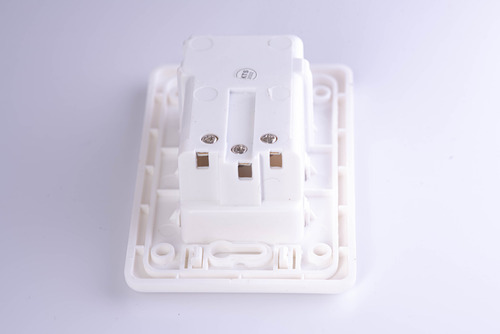 Tomada Elétrica De Parede Com Usb Bivolt Celular Branco 4x2